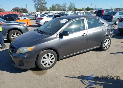 2013 Toyota Corolla L z USA, uszkodzony, nr VIN 5YFBU4EE9DP108024